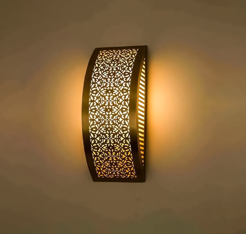 Handmade Moroccan Brass Wall Light - Intricate Floral Design Sconce, Antique Lamp, Artisanal Home Décor Gift