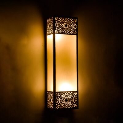 Handmade Moroccan Wall Lamp – Antique Brass Sconce with Oriental Elegance
