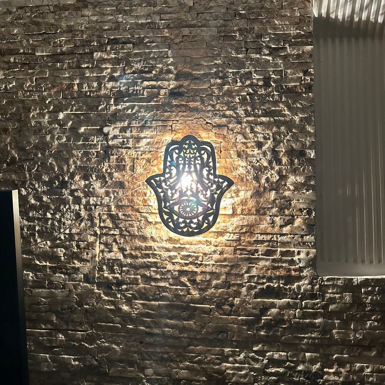 Brass wall light, hand-shaped wall light, wall decoration with engraving