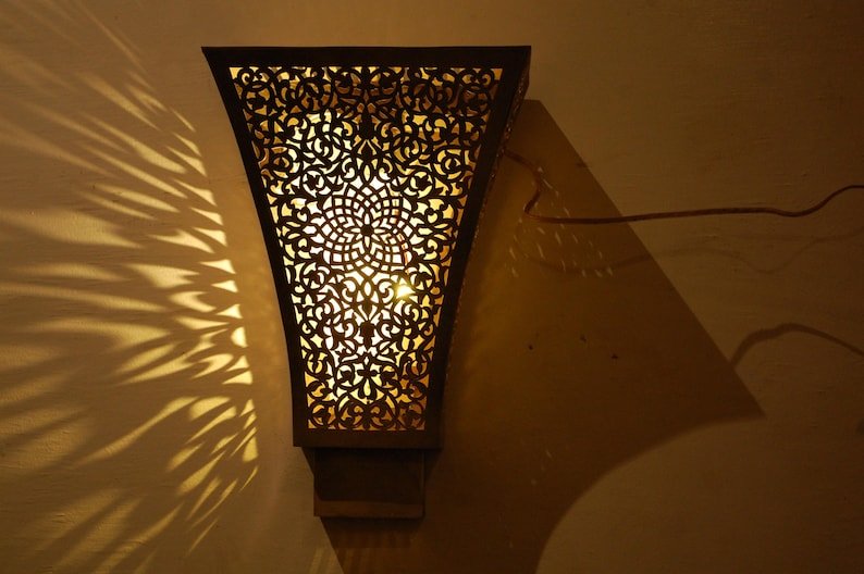 Handcrafted Moroccan Brass Wall Sconce – Vintage Style Light Fixture