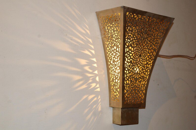 Handcrafted Moroccan Brass Wall Sconce – Vintage Style Light Fixture